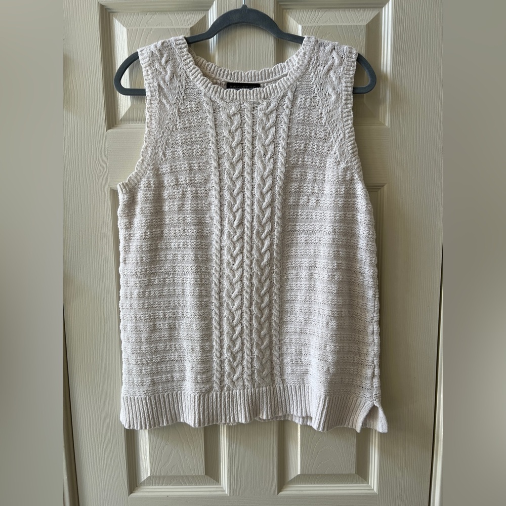Banana Republic Ivory Cable Knit Sweater